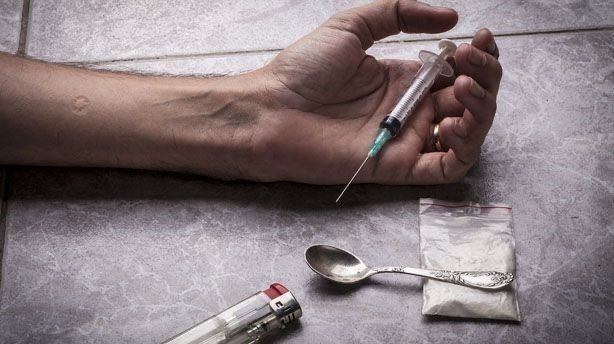 كيف تكون الإساءة العاطفية من مسببات الإدمان 1 الإساءة العاطفية