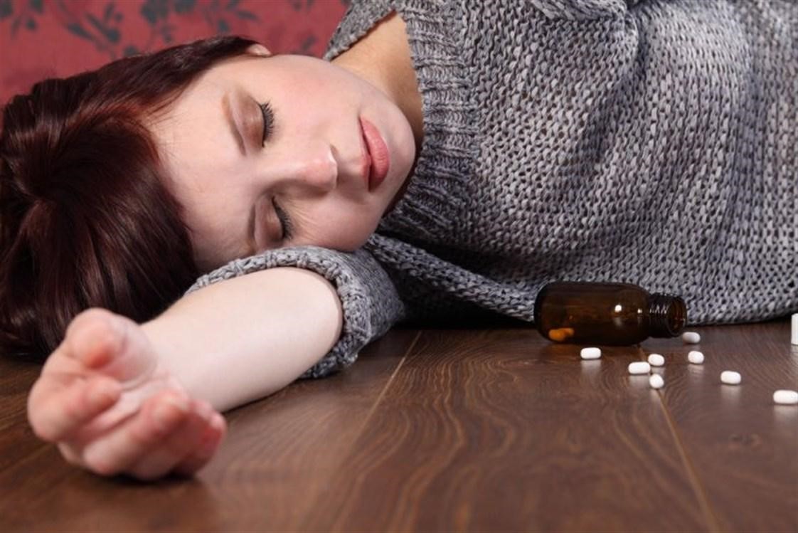 ما هي العلاقة بين الإدمان و الانتحار 1 العلاقة بين الإدمان و الانتحار