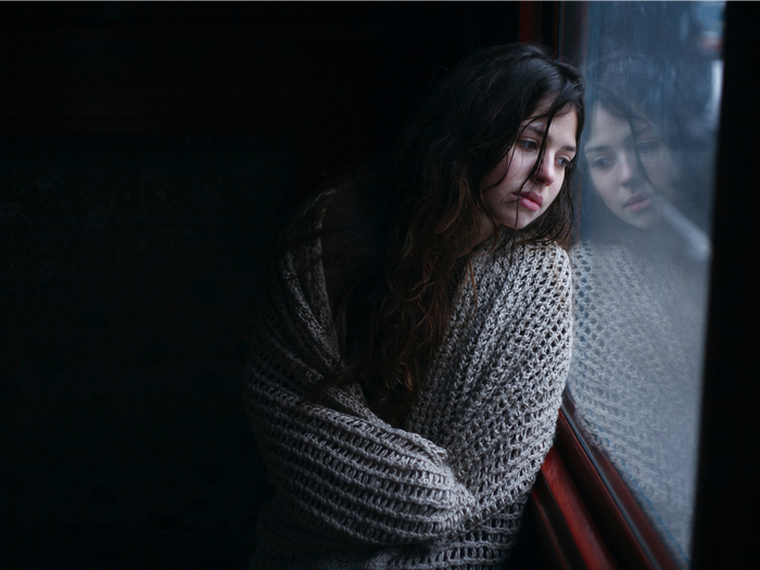 أعراض الاكتئاب و علامات تدل بأن الشخص مصاب بالاكتئاب 3 أعراض الاكتئاب